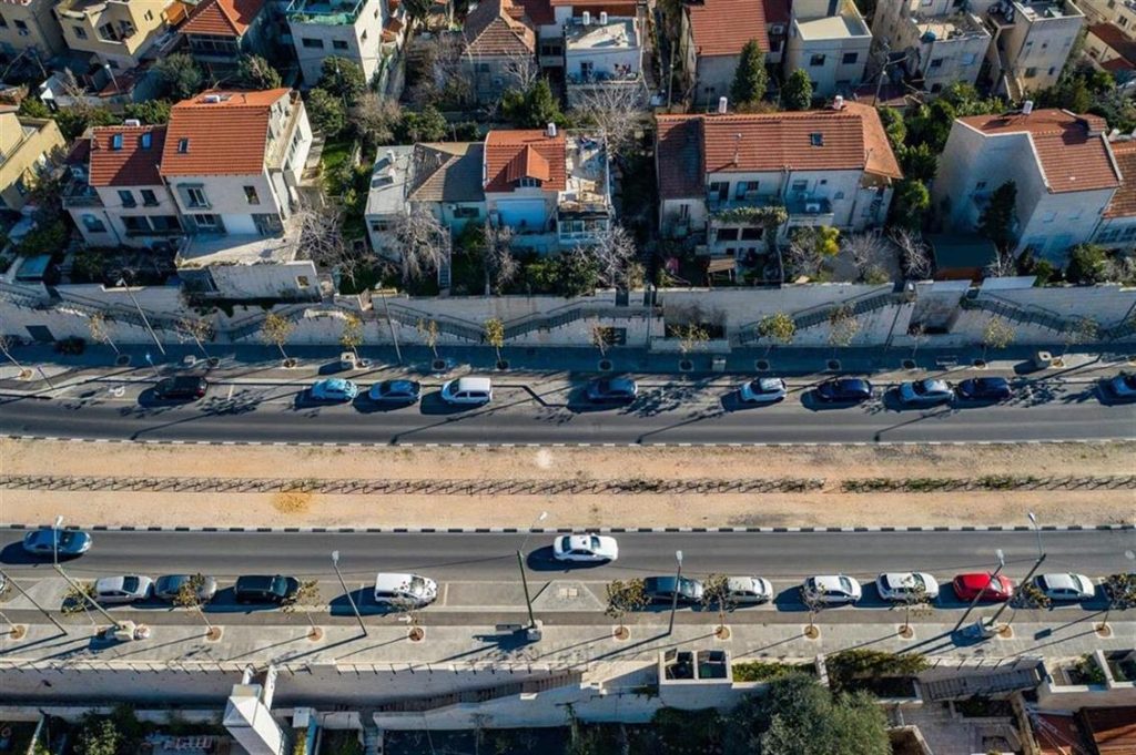 פיתוח נתיבי תחבורה